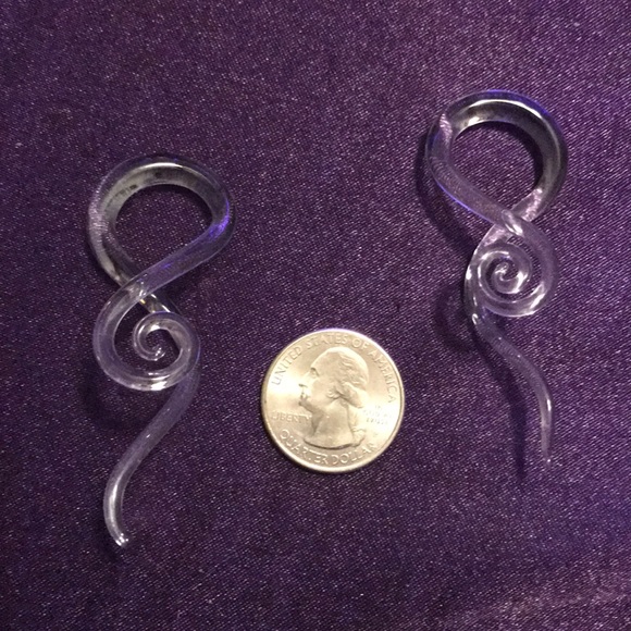 New handblown Swirly glass clear gauge  earrings - Picture 4 of 5